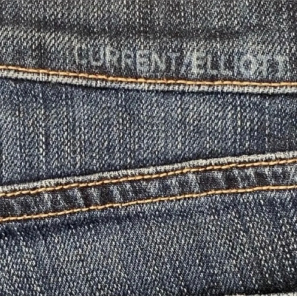 Current/Elliott Mid Rise Straight Jean - Picture 7 of 8